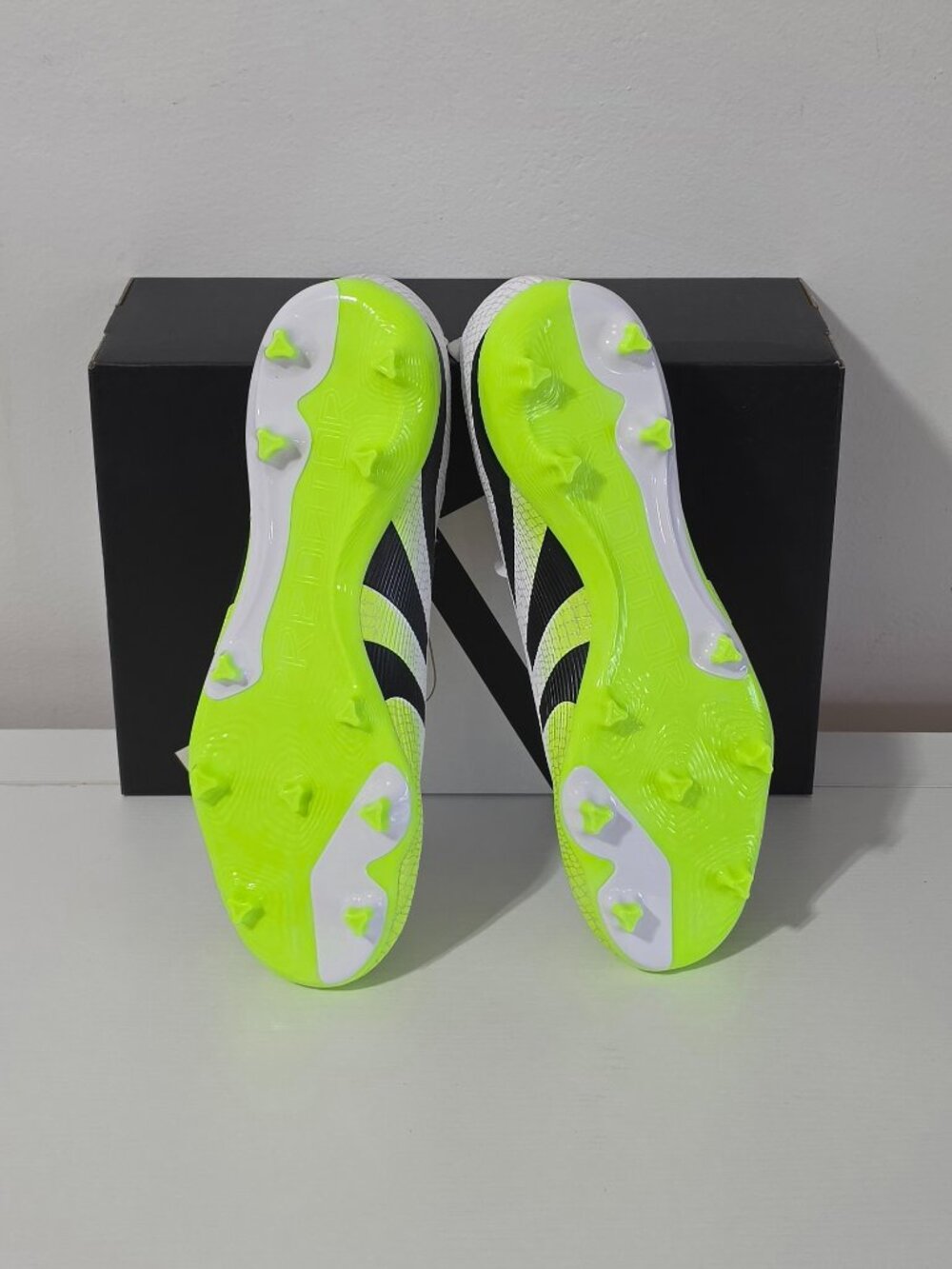 adidas Predator League Firm/MG Cleats - White/ Black / Lemon -Size 12.5 - JI1117 - Picture 6 of 8